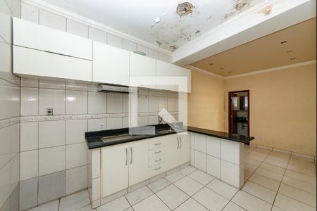 Casa à venda com 360m², 3 quartos e 4 vagas Casa à venda com 360m², 3 quartos e 4 vagasCasa 2