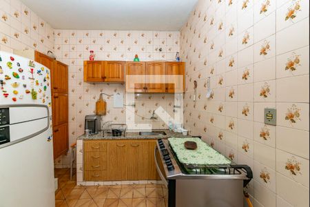 Casa à venda com 360m², 3 quartos e 4 vagas Casa à venda com 360m², 3 quartos e 4 vagasCozinha