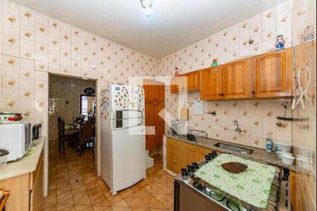 Casa à venda com 360m², 3 quartos e 4 vagas Casa à venda com 360m², 3 quartos e 4 vagasCozinha