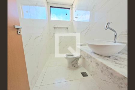 Casa à venda com 119m², 3 quartos e 3 vagasBanheiro suíte