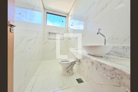 Casa à venda com 119m², 3 quartos e 3 vagasBanheiro suíte