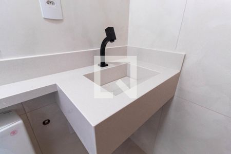 Casa à venda com 220m², 3 quartos e 5 vagasBanheiro da Suíte 1