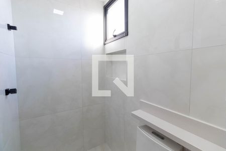 Casa à venda com 220m², 3 quartos e 5 vagasBanheiro da Suíte 1