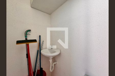 Apartamento à venda com 100m², 2 quartos e 2 vagasBanheiro de serviço