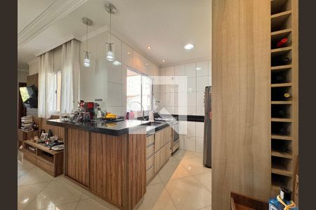 Apartamento à venda com 100m², 2 quartos e 2 vagasCozinha