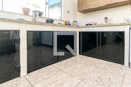 Apartamento à venda com 85m², 2 quartos e sem vaga Apartamento à venda com 85m², 2 quartos e sem vagaCozinha - Armários