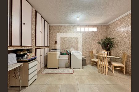 Casa à venda com 175m², 3 quartos e 2 vagas Casa à venda com 175m², 3 quartos e 2 vagasLavanderia