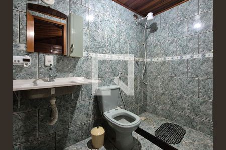 Banheiro  de kitnet/studio para alugar com 1 quarto, 24m² em Vargem Pequena, Rio de Janeiro