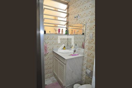 Casa à venda com 120m², 5 quartos e 4 vagasBanheiro 2