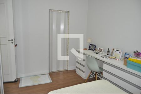 Casa à venda com 120m², 5 quartos e 4 vagasQuarto 2