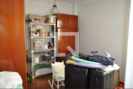 Casa à venda com 120m², 5 quartos e 4 vagasQuarto Edícula 
