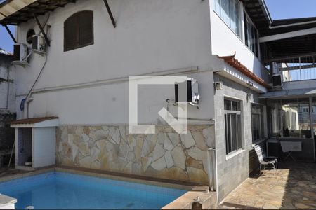 Casa à venda com 120m², 5 quartos e 4 vagasÁrea comum