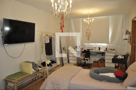 Casa à venda com 120m², 5 quartos e 4 vagasQuarto 3