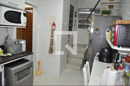 Casa à venda com 120m², 5 quartos e 4 vagasCozinha