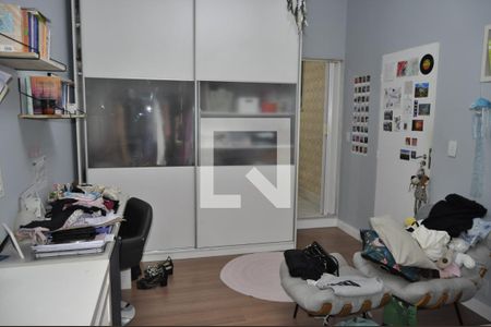 Casa à venda com 120m², 5 quartos e 4 vagasQuarto