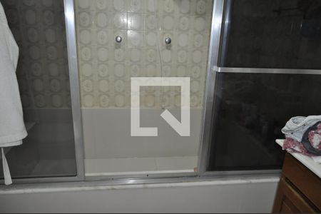 Casa à venda com 120m², 5 quartos e 4 vagasBanheiro