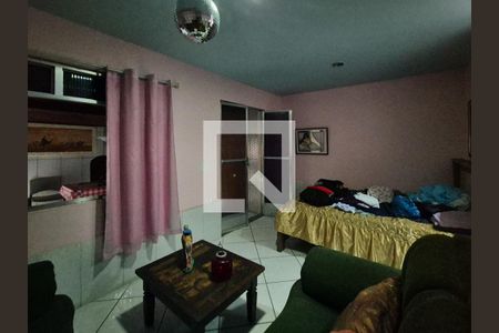 Suíte de casa de condomínio para alugar com 3 quartos, 180m² em Vargem Pequena, Rio de Janeiro