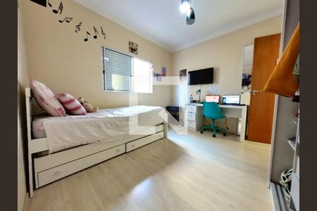 Casa à venda com 146m², 3 quartos e 4 vagas Casa à venda com 146m², 3 quartos e 4 vagasQuarto 2