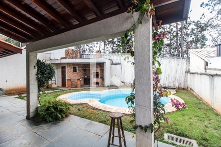 Casa de condomínio à venda com 275m², 4 quartos e 2 vagas Casa de condomínio à venda com 275m², 4 quartos e 2 vagasVaranda