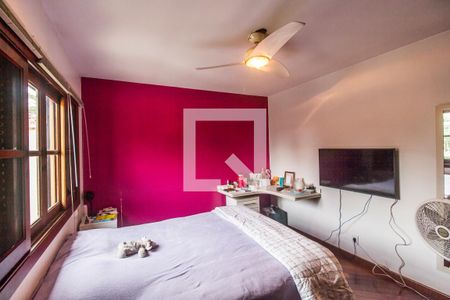 Casa de condomínio à venda com 275m², 4 quartos e 2 vagas Casa de condomínio à venda com 275m², 4 quartos e 2 vagasSuíte 1