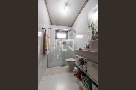 Casa de condomínio à venda com 275m², 4 quartos e 2 vagas Casa de condomínio à venda com 275m², 4 quartos e 2 vagasBanheiro da Suíte 1