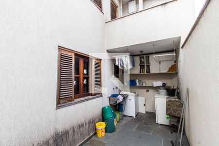 Casa de condomínio à venda com 275m², 4 quartos e 2 vagas Casa de condomínio à venda com 275m², 4 quartos e 2 vagasÁrea de Serviço