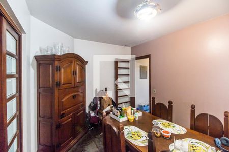 Casa de condomínio à venda com 275m², 4 quartos e 2 vagas Casa de condomínio à venda com 275m², 4 quartos e 2 vagasSala de Jantar