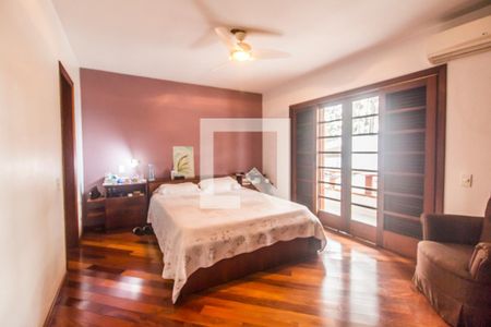 Casa de condomínio à venda com 275m², 4 quartos e 2 vagas Casa de condomínio à venda com 275m², 4 quartos e 2 vagasSuíte 2