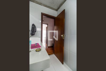 Casa de condomínio à venda com 275m², 4 quartos e 2 vagas Casa de condomínio à venda com 275m², 4 quartos e 2 vagasBanheiro da Suíte 1