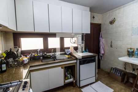 Casa de condomínio à venda com 275m², 4 quartos e 2 vagas Casa de condomínio à venda com 275m², 4 quartos e 2 vagasCozinha