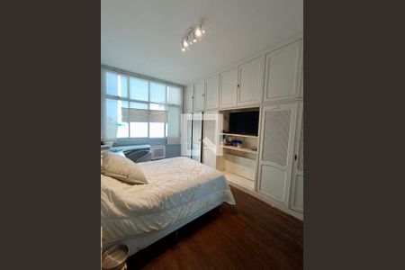 Apartamento à venda com 225m², 4 quartos e 1 vaga Apartamento à venda com 225m², 4 quartos e 1 vagaSuíte 2