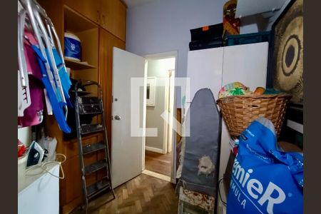 Apartamento à venda com 225m², 4 quartos e 1 vaga Apartamento à venda com 225m², 4 quartos e 1 vagaQuarto serviço