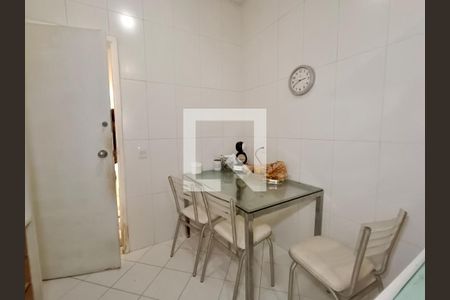 Apartamento à venda com 225m², 4 quartos e 1 vaga Apartamento à venda com 225m², 4 quartos e 1 vagaCopa / Cozinha