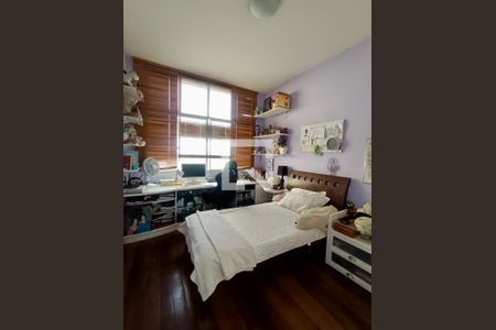 Apartamento à venda com 225m², 4 quartos e 1 vaga Apartamento à venda com 225m², 4 quartos e 1 vagaQuarto 1