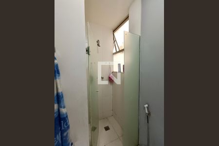 Apartamento à venda com 225m², 4 quartos e 1 vaga Apartamento à venda com 225m², 4 quartos e 1 vagaBanheiro social