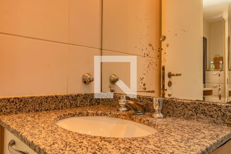 Apartamento à venda com 76m², 3 quartos e 2 vagasQuarto 2 Banheiro