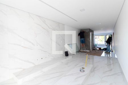 Casa à venda com 220m², 3 quartos e 5 vagas Casa à venda com 220m², 3 quartos e 5 vagasCozinha