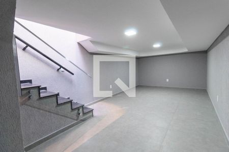 Casa à venda com 220m², 3 quartos e 5 vagas Casa à venda com 220m², 3 quartos e 5 vagasPorão