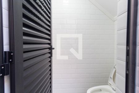 Casa à venda com 220m², 3 quartos e 5 vagas Casa à venda com 220m², 3 quartos e 5 vagasBanheiro de serviço