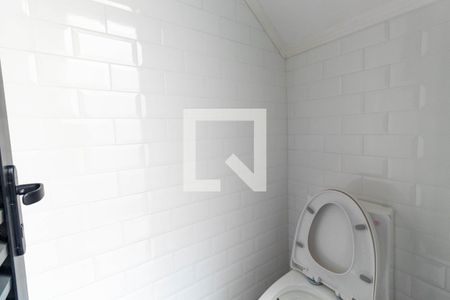 Casa à venda com 220m², 3 quartos e 5 vagas Casa à venda com 220m², 3 quartos e 5 vagasBanheiro de serviço