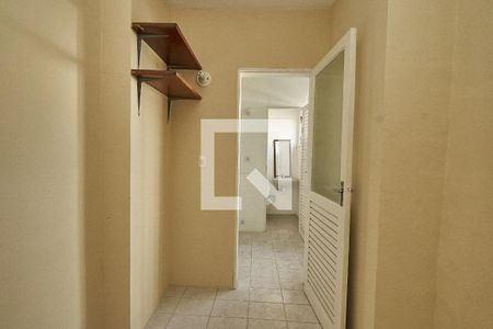 Apartamento à venda com 56m², 2 quartos e 1 vaga Apartamento à venda com 56m², 2 quartos e 1 vagaQuarto de Serviço