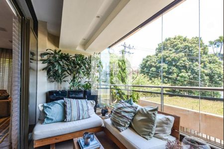 Apartamento à venda com 209m², 4 quartos e 5 vagas