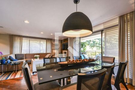 Apartamento à venda com 209m², 4 quartos e 5 vagas