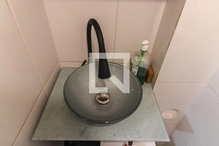 Casa de condomínio à venda com 60m², 2 quartos e 1 vagaLavabo