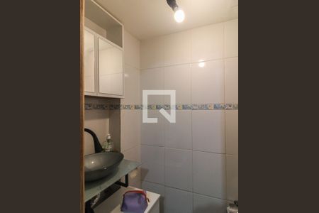 Casa de condomínio à venda com 60m², 2 quartos e 1 vagaLavabo