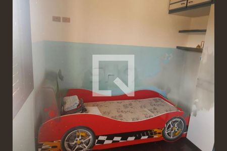 Casa à venda com 240m², 3 quartos e 2 vagas