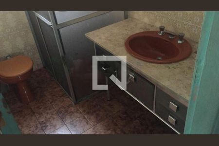 Casa à venda com 240m², 3 quartos e 2 vagas