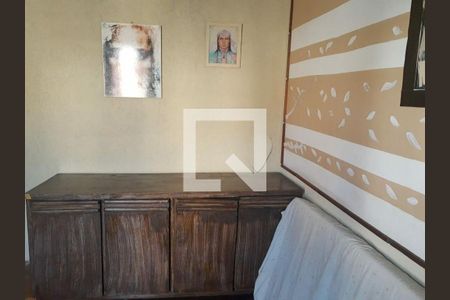 Casa à venda com 240m², 3 quartos e 2 vagas