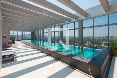 Studio à venda com 30m², 1 quarto e 1 vaga Studio à venda com 30m², 1 quarto e 1 vagaÁrea comum - Piscina