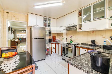 Casa à venda com 205m², 3 quartos e 2 vagas Casa à venda com 205m², 3 quartos e 2 vagasCozinha